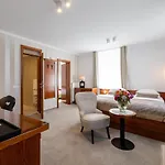 Отель Kotnik Superior Boutique Краньска Гора