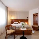 Kotnik Superior Boutique Отель