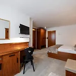 Отель Kotnik Superior Boutique 3*