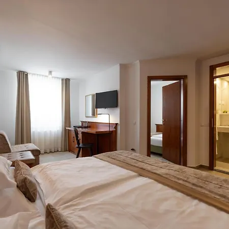 מלון Kotnik Superior Boutique 3*