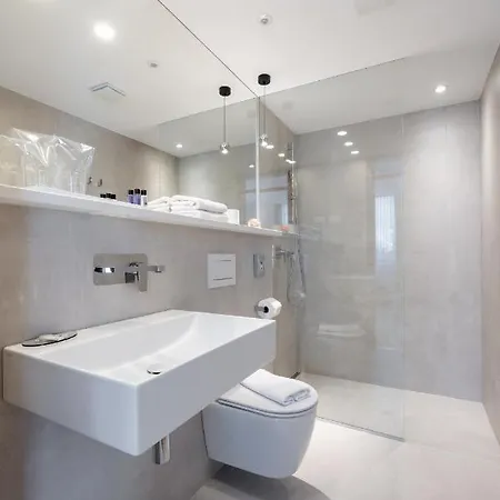 מלון Kotnik Superior Boutique 3*