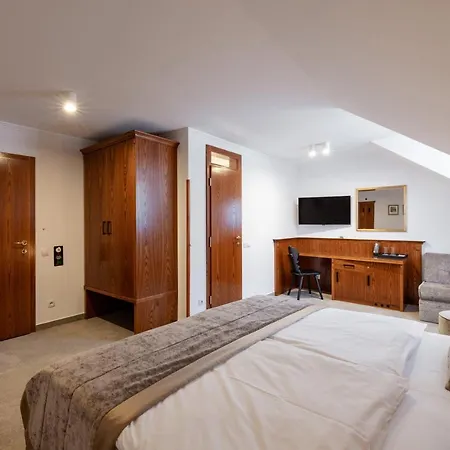 Kotnik Superior Boutique