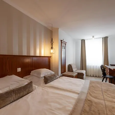 Kotnik Superior Boutique קרנייסקה גורה