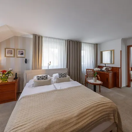 Kotnik Superior Boutique 3*