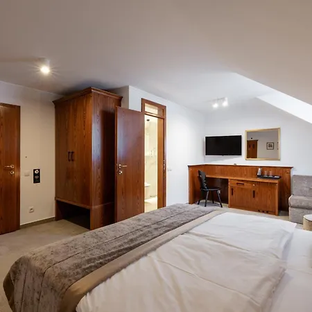 Kotnik Superior Boutique