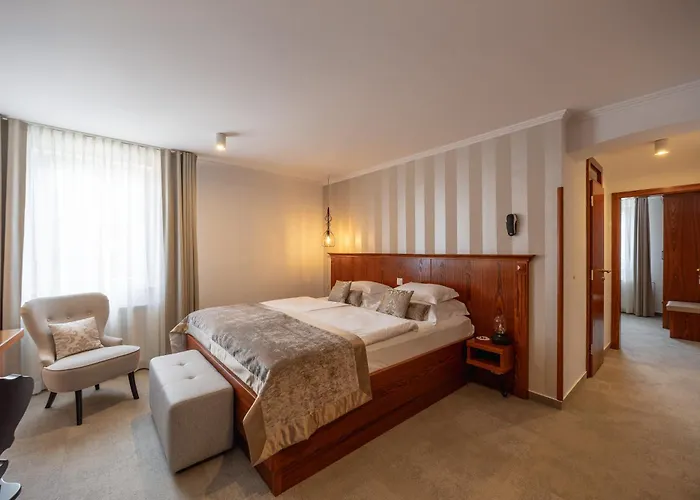 מלון Kotnik Superior Boutique 3*